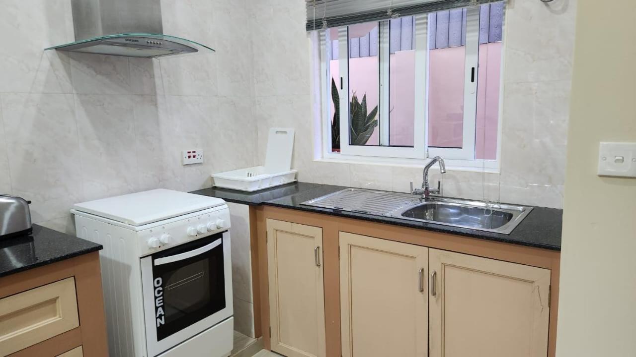 Green Self-Catering Apartment Beau Vallon  Exterior photo